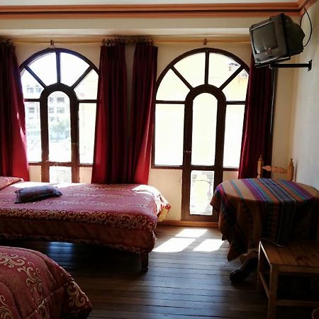 Hotel Las Kantutas 코파카바나 외부 사진